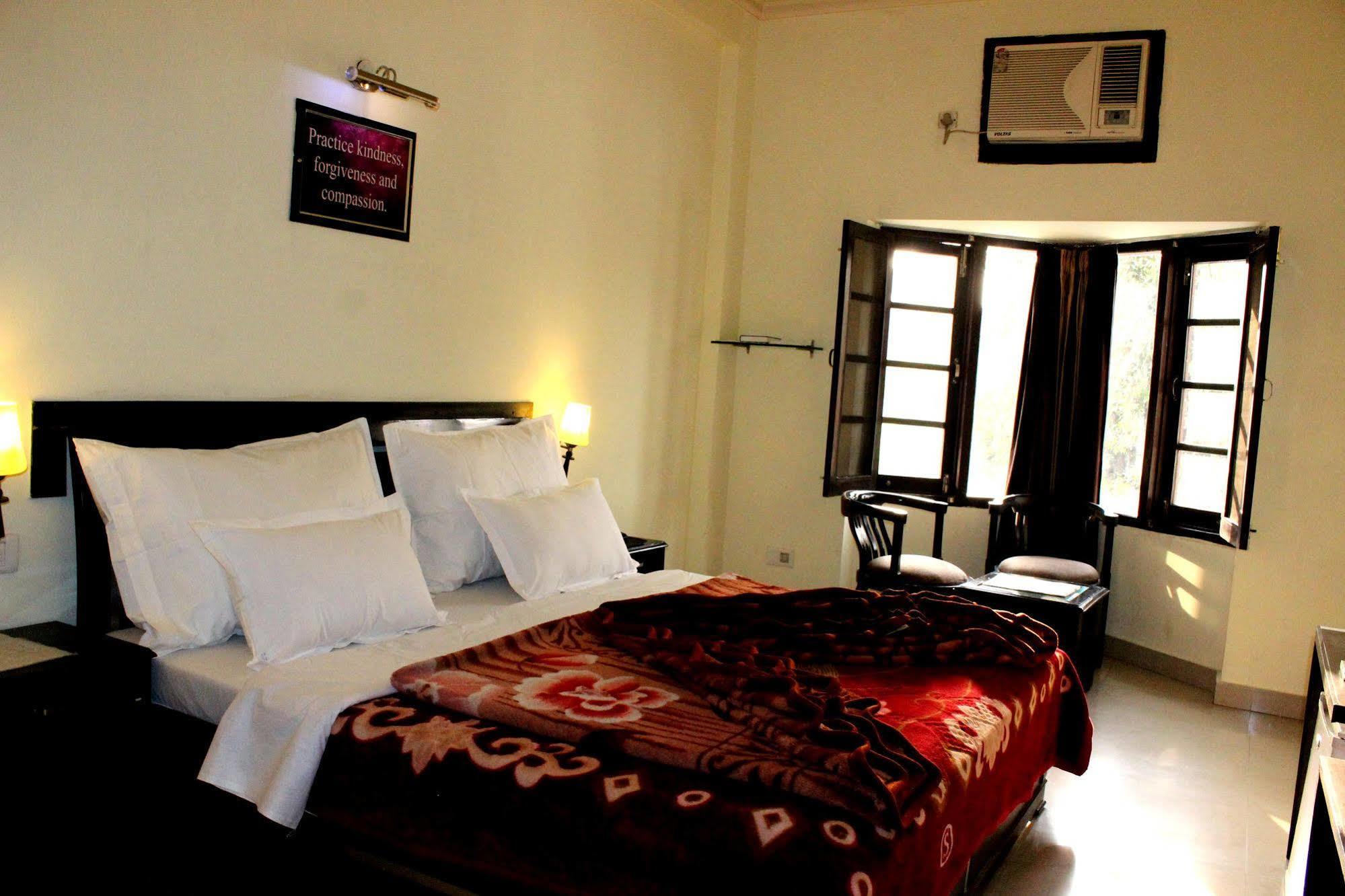 Hotel Hong Kong Inn Amritsar Exterior foto